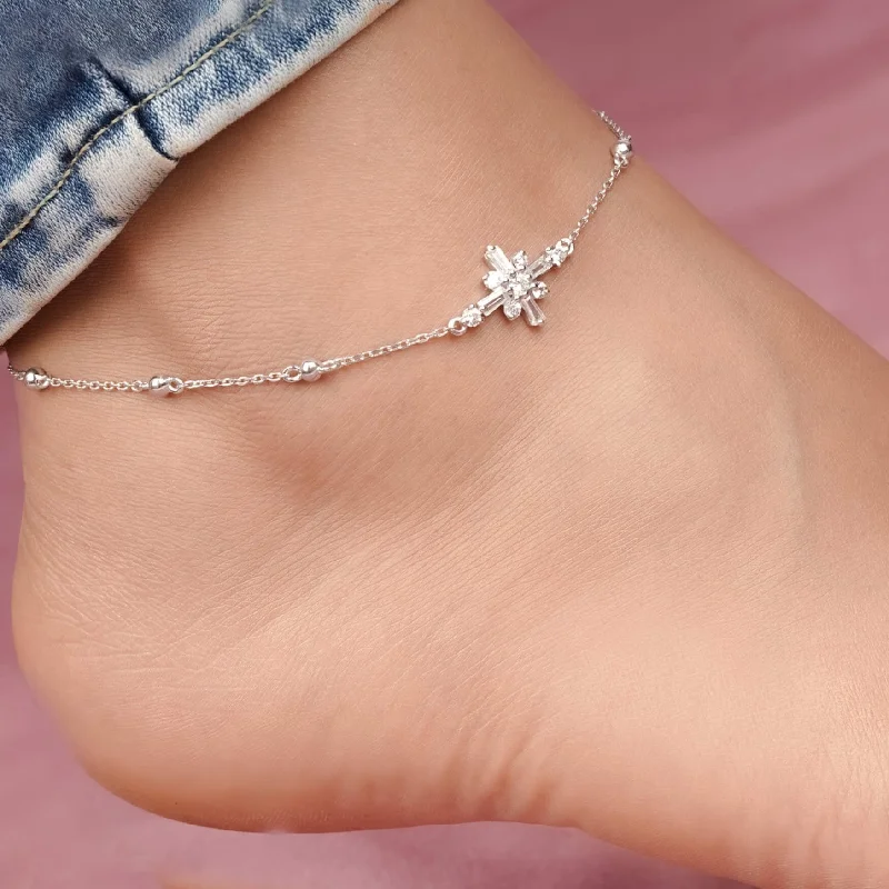 statement gold bracelet for women-Silver Daisy Flower Anklet