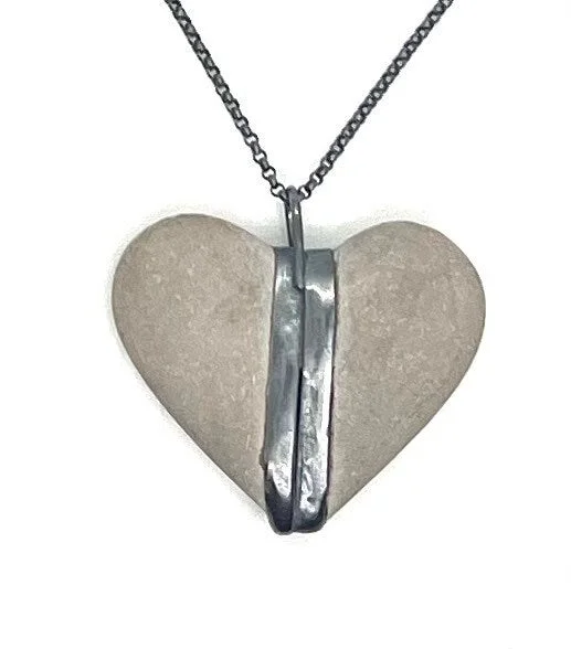 floral pendant necklace for women-Heart Rock Necklace